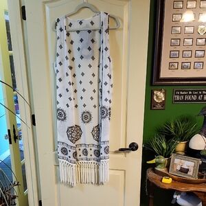 PINK MELO BOHEMIAN PATTERN FRINGE SLEVELESS CARDIGAN